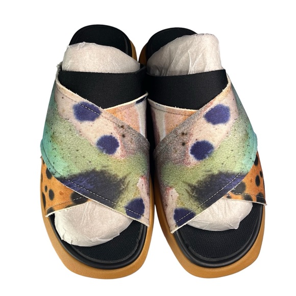 Onwuad x Benny Co The Kris Slide - Picture 3 of 6